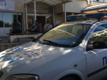 Патрулка блъсна две деца на пешеходна пътека