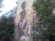 Истински шедьовър на уличното изкуство, блок в Пловдив вече е неузнаваем