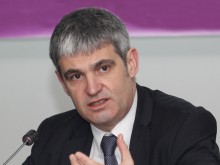 От КНСБ искат по-високи заплати, готови са за протести