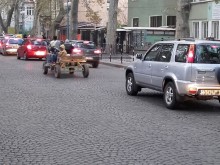 Накъде е тръгнала тази циганска каруца? Към ПУ или към Партийния дом?