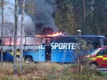 Лош късмет за шведите! Новият им автобус изгоря преди мача с България