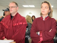 Морално укоримо ли е да спиш с непълнолетна?