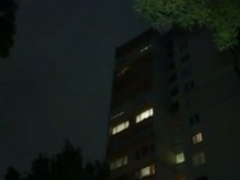 Жителите на евакуирания блок: Чу се страшен трясък! Изнесоха тонове бетон!