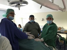 Уролози спасиха бъбрека на млад пловдивчанин с виртуозна лапароскопия