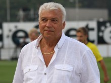Бонев поиска нулеви години в националния
