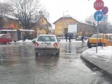 Важно: Шофьорите без зимни гуми в сняг и поледица ще бъдат глобявани