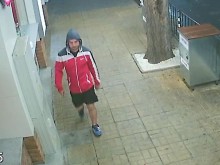 Пловдивчанка: Този опасен тип напада жени в града ни, къде е полицията?