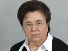 Почина лекарката, спасила повече от 30 000 жени 