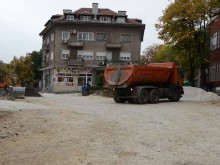 Асфалтират улиците "Гладстон" и "Захари Стоянов", не паркирайте!
