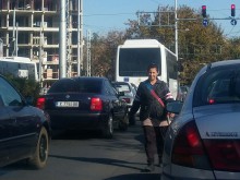 Очевидец: Циганската автомивка на Сточна гара работи на пълни обороти