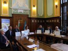 Над 300 прегледани за катаракта и глаукома само за седмица в Пловдив