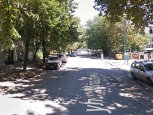 Спират движението и паркирането по част от ул. "Младежка“ 