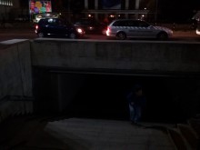 Подлезът на Панаира - непрогледен, крадци отмъкнали инсталацията 