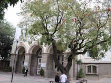 Съдии и прокурори ще обучават пловдивски ученици