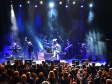 Вечните хитове на Dire Straits звучат в Колодрума