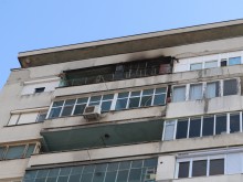 Пожар в центъра на Пловдив, откараха пострадала жена в болница
