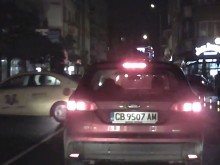 Видео показа арогантността на таксиметров шофьор в центъра на Пловдив