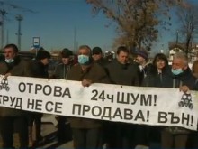 Жители на Труд блокираха пътя за Пловдив