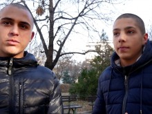 Момчетата, трогнали бездомник в Пловдив, заслужават похвала, а не упреци