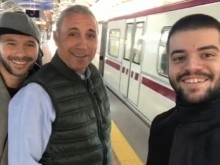 Снимка: Стоичков използва метрото, за да стигне до София