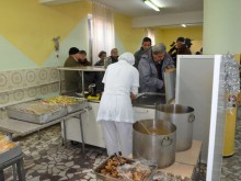 Социалните трапезарии няма да раздават суха храна за празниците