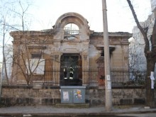 Каква е истината за къщата, която горя вчера в Центъра на Пловдив?
