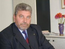 Почина Красимир Давчев