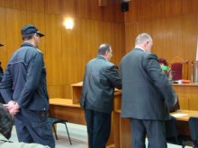 Делото срещу затворническия шеф отново влиза в съда