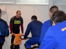 Спининг и фитнес за Евроколеж, Чекиста освободи двама