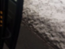 Шофьор на автобус изуми в кучия студ, подкара рейса с отворена врата
