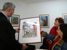 Ученици от "Западен" дариха кмета за Коледа