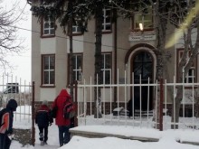 МОН: Ето къде в страната ще се учи утре