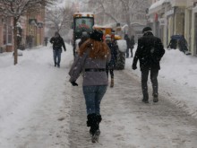 Пловдивчани предпазливи в поледицата