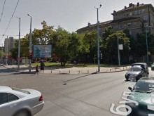 Питат пловдивчани: Парк или паркинг зад спирката на 'Източен" и "Мария Луиза"