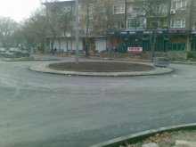 Кръговото на кръстовището на "Богомил" и "П. Д. Петков" почти готово