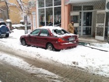 Пловдивчанин си паркира колата, но бе много неприятно изненадан