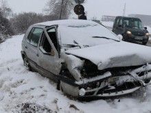Полицията съобщи за десетки катастрофи в Пловдив заради снега