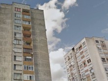 Мъж се самоуби след скок от блок на бул. "България"!