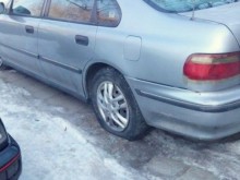 Нарязани гуми и счупени стъкла в Пловдив! Свидетели няма, полицията безсилна