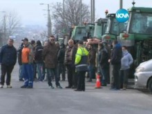 Гръцките фермери блокираха границата с Македония