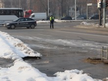 Ексклузивно: Голяма авария в Пловдив, отцепиха улица! Очевидци: Ледът е навсякъде, страшно е!