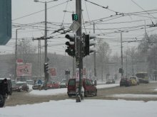 Затварят шосета за отваряне фронт на снегорините