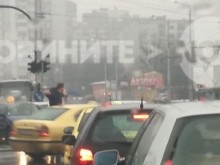 Този млад мъж се превърна в герой за десетки шофьори, вижте какво направи