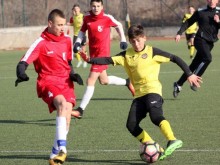 Ботев загуби финал срещу сърби