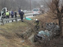 Жена загина при тежка катастрофа край Благоевград