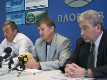 Във фондацията на Бакалов обезпокоени заради Акционерното събрание