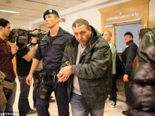 2 часа бежанци изнасилвали млада учителка, накрая й казали да не плаче