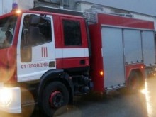 Голям пожар до Пловдив, десетина се борят със стихията!