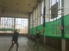 Студенти аплодираха в Пловдив спортния министър за блестяща стрелба в кош