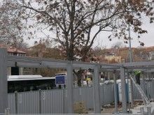 Най-после ще има нормална спирка до Тунела, вече я монтират